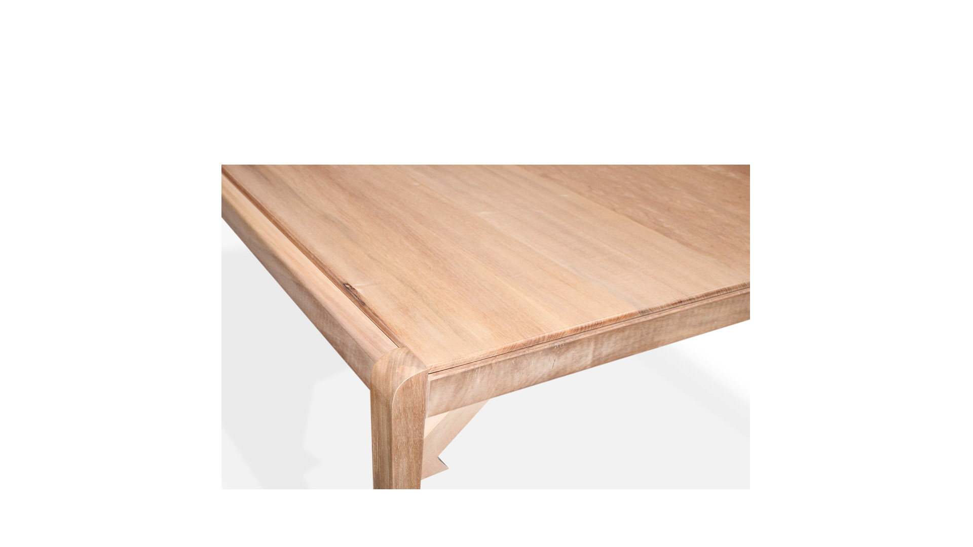 minimal classic dining tables