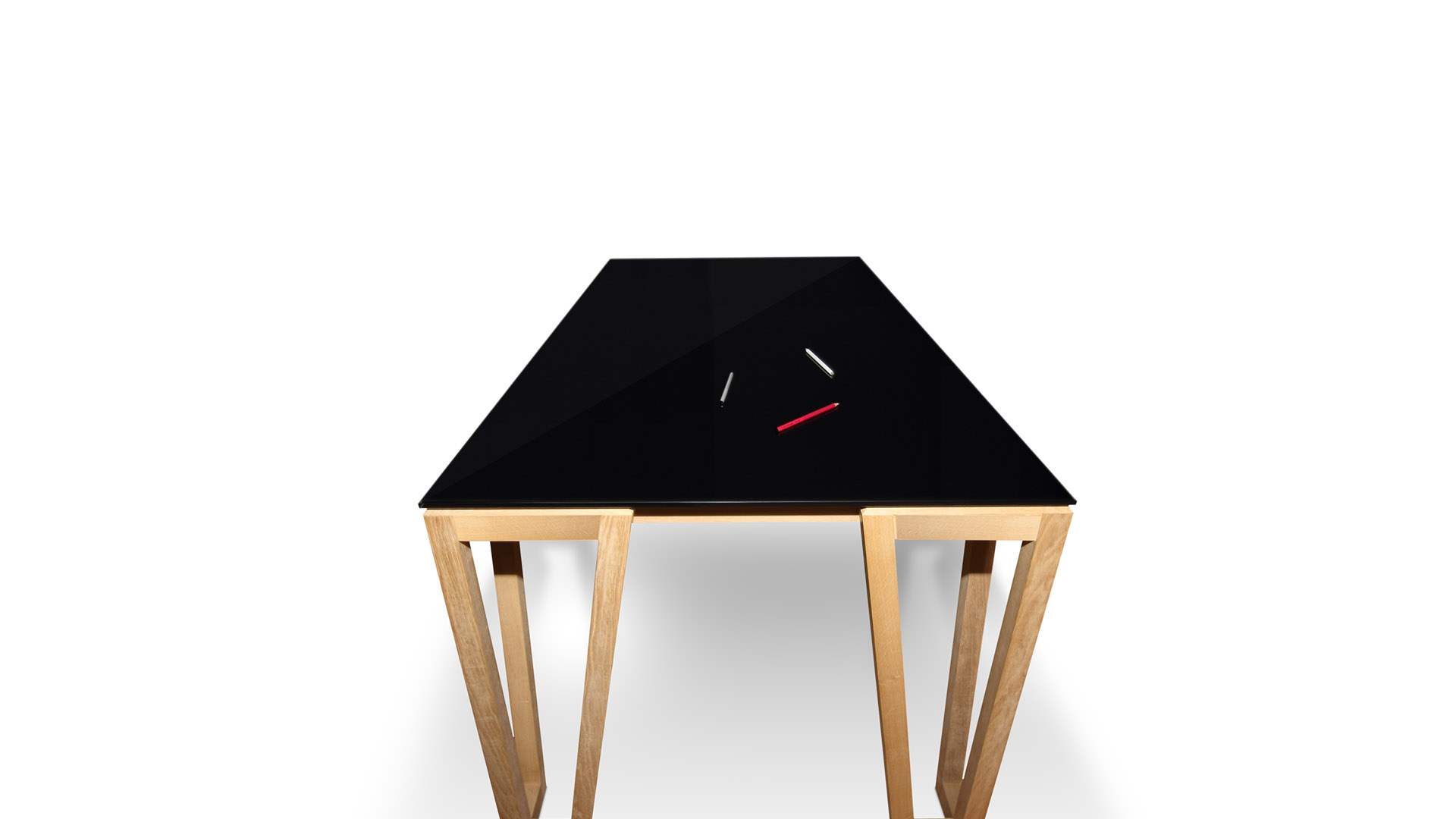 minimal classic dining tables