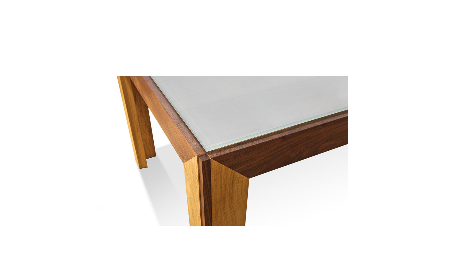 minimal classic dining tables