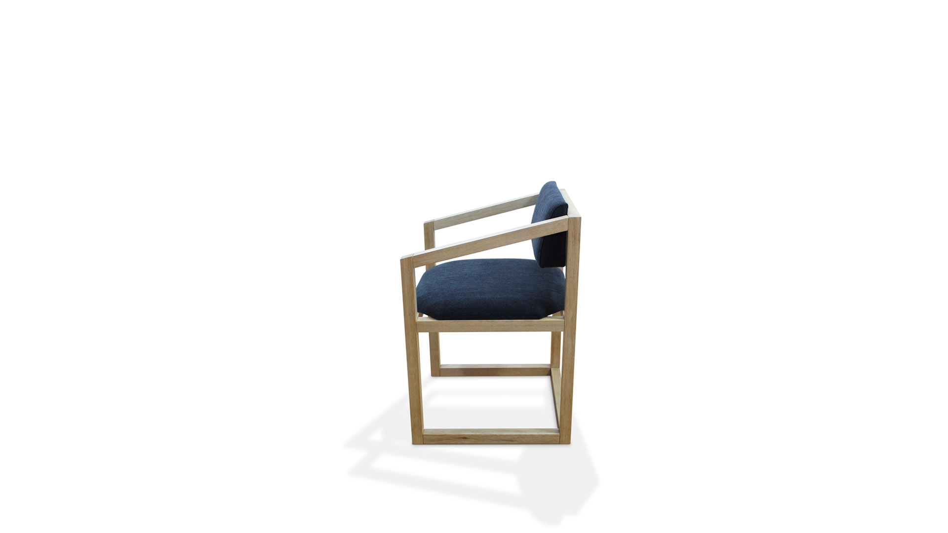 minimal classic chairs
