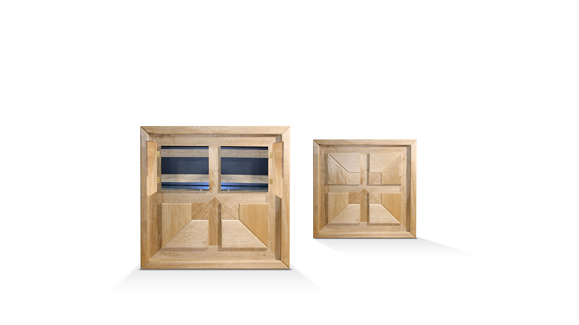 minimal classic shelving units